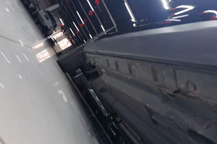 Used Toyota RAV4 2022 2.0L CVT Two-Wheel Drive Urban Edition Right Side Sill