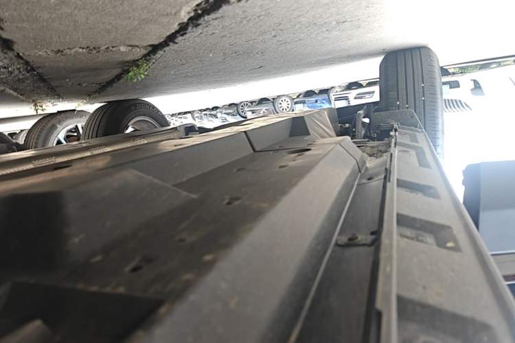 Used Toyota RAV4 2022 2.0L CVT Two-Wheel Drive Urban Edition Right Side Sill