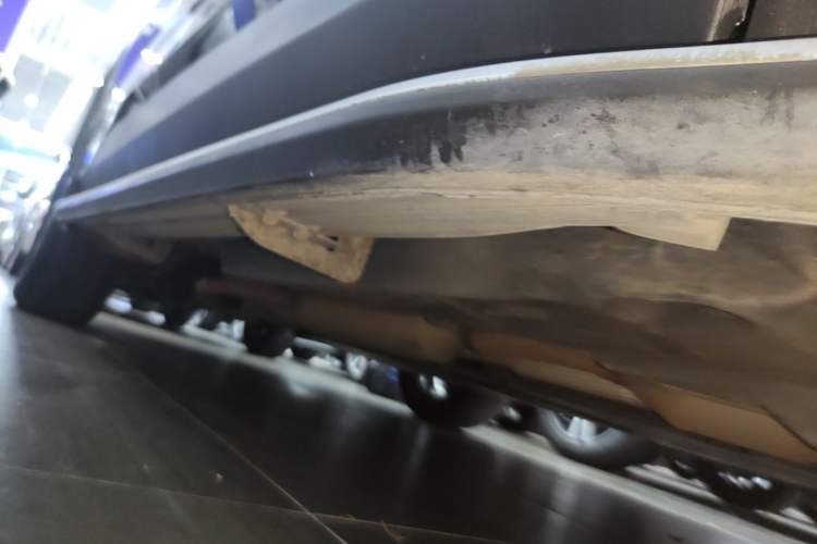 Used Toyota RAV4 2022 Dual-Engine 2.5L E-CVT Two-Wheel Drive Elite Edition Right Side Sill