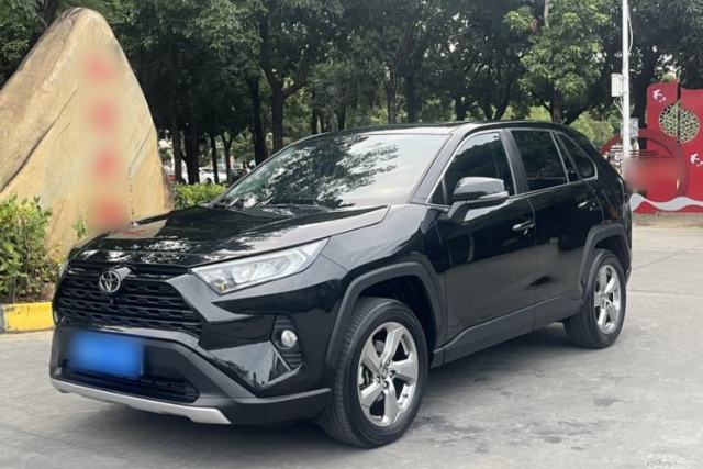 Used Toyota RAV4 2022 2.0L CVT Two-Wheel Drive Fashion Edition