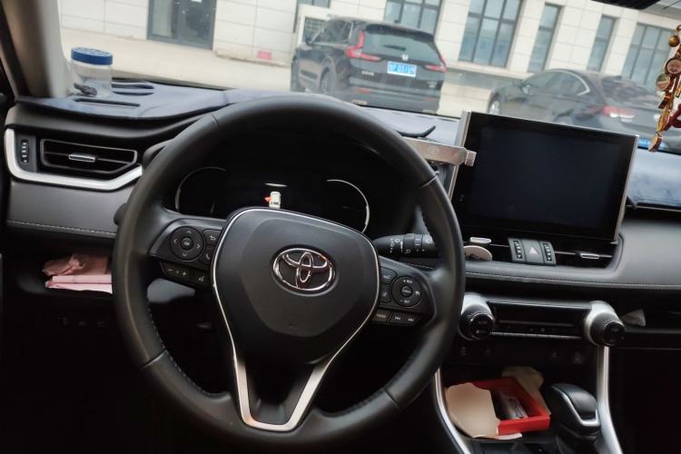 Used Toyota RAV4 2022 2.0L CVT Two-Wheel Drive Fashion Plus Edition Steering Wheel