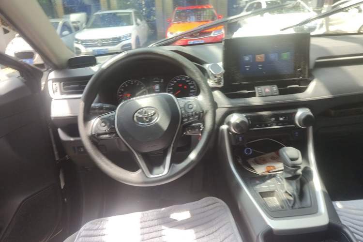 Used Toyota RAV4 2022 2.0L CVT Two-Wheel Drive Urban Edition Steering Wheel