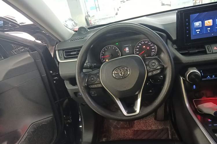 Used Toyota RAV4 2022 2.0L CVT Two-Wheel Drive Urban Edition Steering Wheel