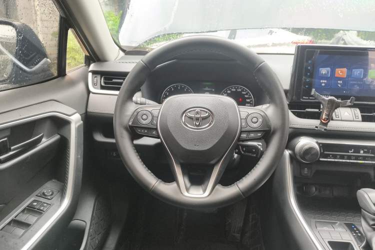 Used Toyota RAV4 2022 2.0L CVT Two-Wheel Drive Urban Edition Steering Wheel