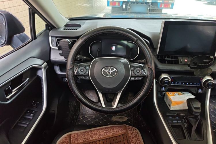 Used Toyota RAV4 2022 2.0L CVT Two-Wheel Drive Fashion Edition Steering Wheel