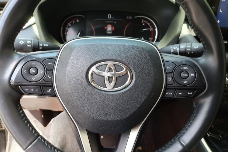 Used Toyota RAV4 2022 2.0L CVT 4x4 Style Plus Edition Steering Wheel