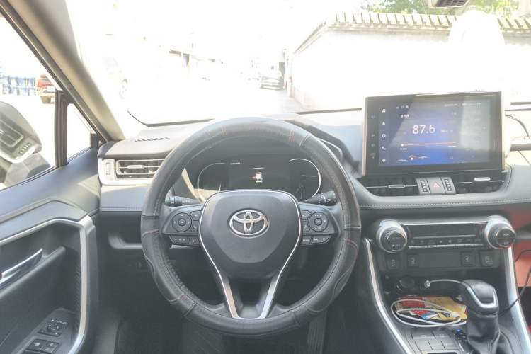 Used Toyota RAV4 2022 2.0L CVT Two-Wheel Drive Fashion Plus Edition Steering Wheel