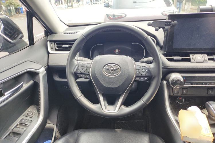 Used Toyota RAV4 2022 2.0L CVT Two-Wheel Drive Fashion Plus Edition Steering Wheel