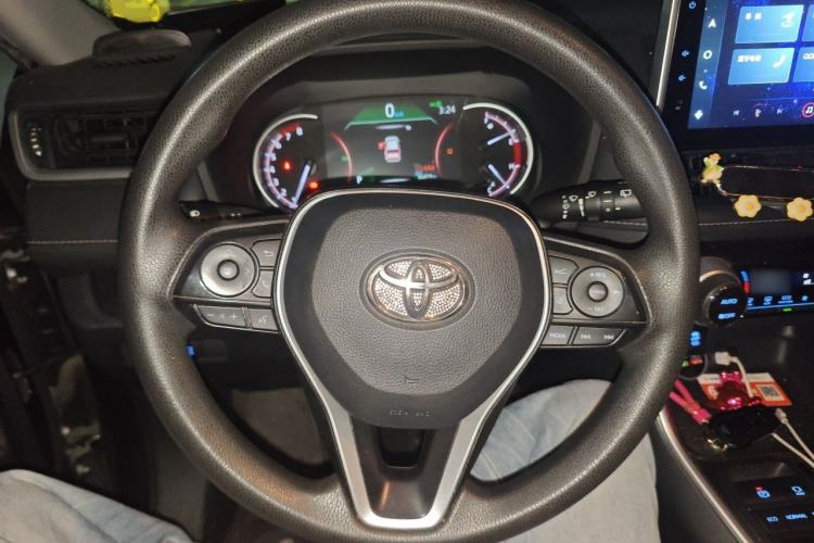 Used Toyota RAV4 2022 2.0L CVT Two-Wheel Drive Fashion Edition Steering Wheel