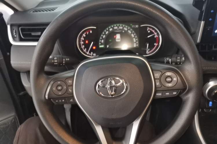 Used Toyota RAV4 2022 2.0L CVT Two-Wheel Drive Fashion Edition Steering Wheel