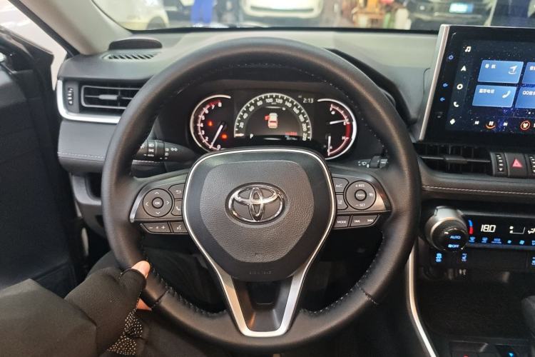 Used Toyota RAV4 2022 2.0L CVT Two-Wheel Drive Fashion Edition Steering Wheel
