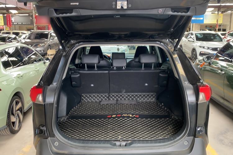 Used Toyota RAV4 2022 Dual-Engine 2.5L E-CVT Four-Wheel Drive Elite Plus Edition Trunk