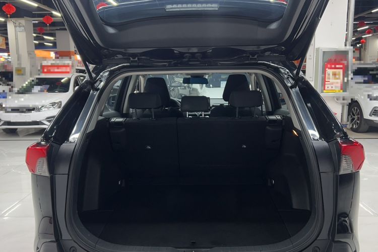 Used Toyota RAV4 2022 2.0L CVT Two-Wheel Drive Urban Edition Trunk