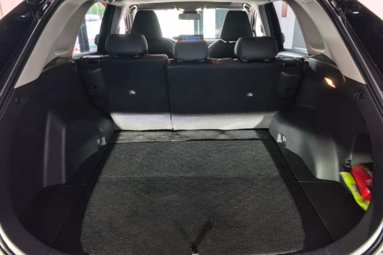 Used Toyota RAV4 2022 2.0L CVT Two-Wheel Drive Fashion Edition Trunk