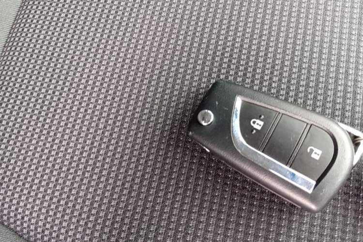Used Toyota RAV4 2022 2.0L CVT Two-Wheel Drive Urban Edition Vehicle Key