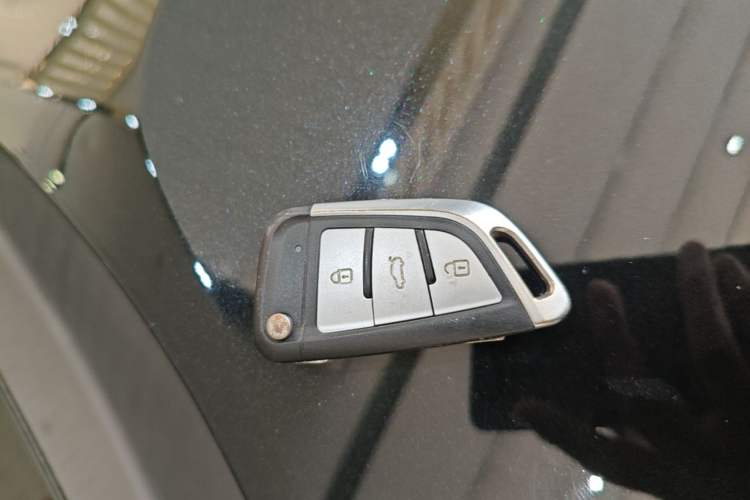 Used Toyota RAV4 2022 2.0L CVT Two-Wheel Drive Urban Edition Vehicle Key
