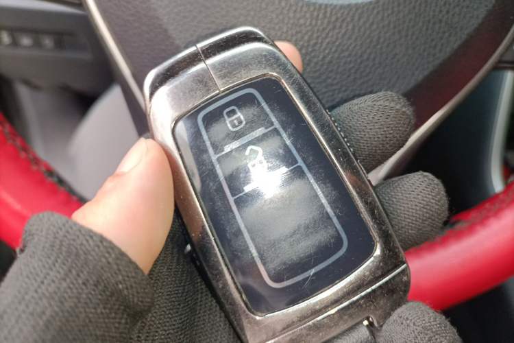 Used Toyota RAV4 2022 2.0L CVT Two-Wheel Drive Fashion Edition Vehicle Key