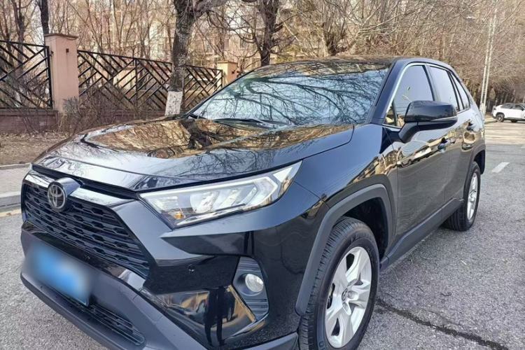 Ojetý Toyota RAV4 2022 2.0L CVT Two-Wheel Drive Urban Edition Guazi used car, China used car export, Used car for sale, Used  cars, Cheapest cars for sale
