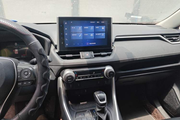 Used Toyota RAV4 2022 2.0L CVT Two-Wheel Drive Fashion Plus Edition Audio And AC Panel
