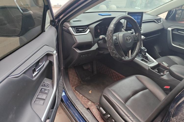 Used Toyota RAV4 2022 2.0L CVT Two-Wheel Drive Fashion Plus Edition Driver Seat