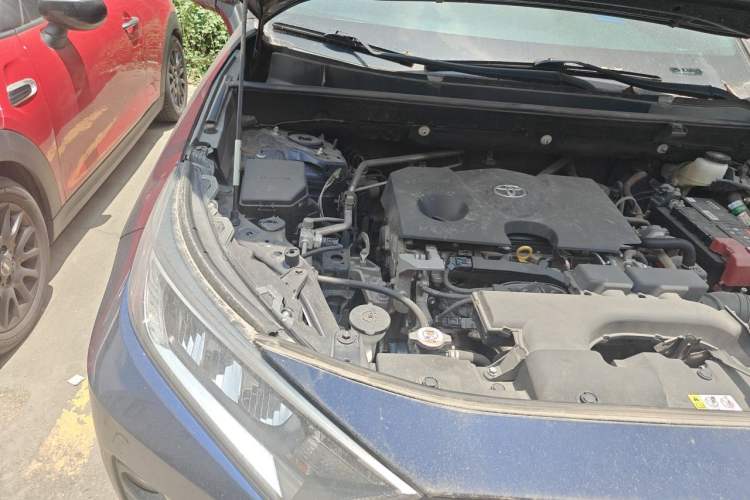 Used Toyota RAV4 2022 2.0L CVT Two-Wheel Drive Fashion Plus Edition Engine Bay Right