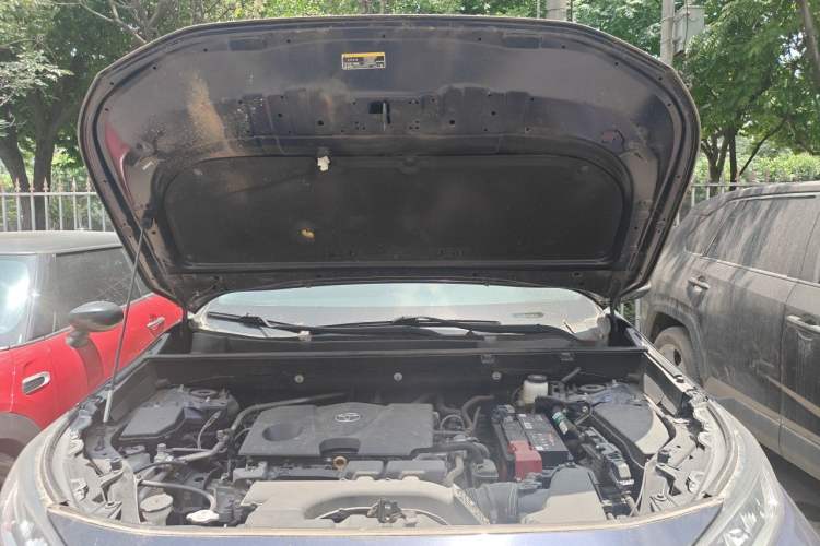 Used Toyota RAV4 2022 2.0L CVT Two-Wheel Drive Fashion Plus Edition Engine Bay