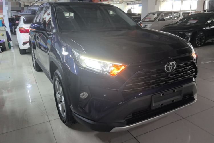Used Toyota RAV4 2022 2.0L CVT Two-Wheel Drive Fashion Edition Exterior 1