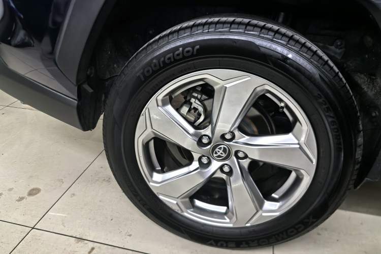 Used Toyota RAV4 2022 2.0L CVT Two-Wheel Drive Fashion Edition Exterior 5