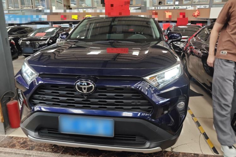 Used Toyota RAV4 2022 2.0L CVT Two-Wheel Drive Fashion Plus Edition Front