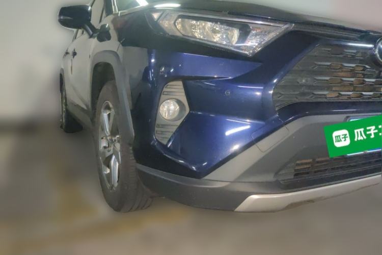 Used Toyota RAV4 2022 2.0L CVT Two-Wheel Drive Fashion Plus Edition Front Right 45 Deg