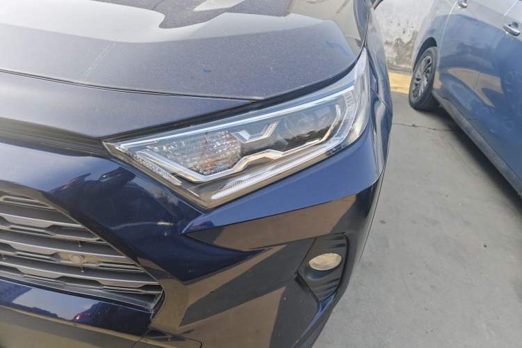 Used Toyota RAV4 2022 2.0L CVT Two-Wheel Drive Prestige Edition Left Front Headlight