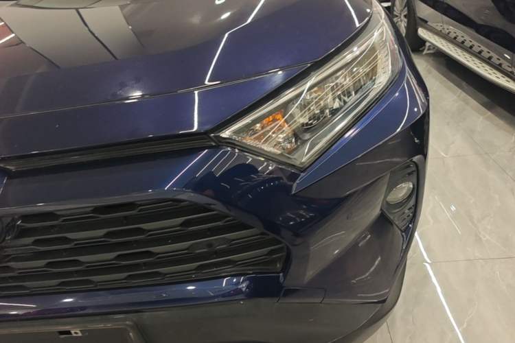 Used Toyota RAV4 2022 Dual-Engine 2.5L E-CVT Four-Wheel Drive Elite Plus Edition Left Front Headlight
