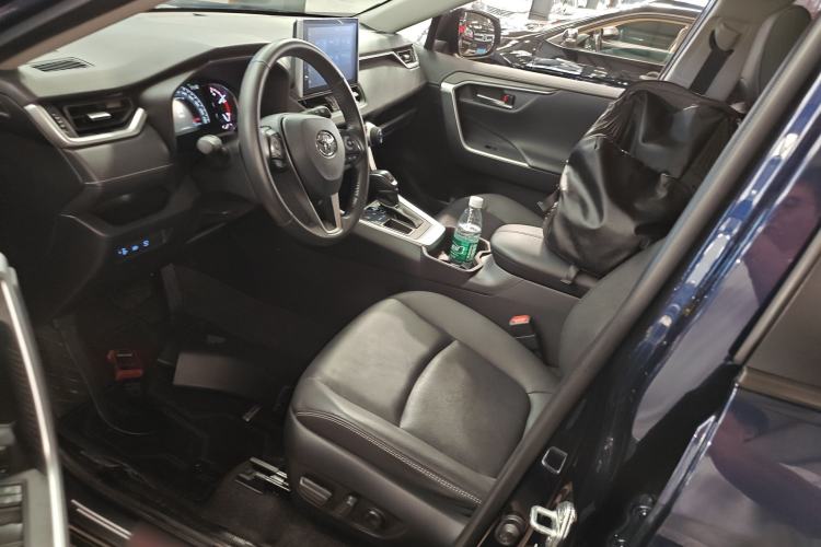 Used Toyota RAV4 2022 2.0L CVT Two-Wheel Drive Fashion Plus Edition Left Front Seat