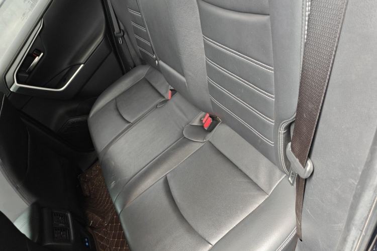 Used Toyota RAV4 2022 2.0L CVT Two-Wheel Drive Fashion Plus Edition Left Rear Seat