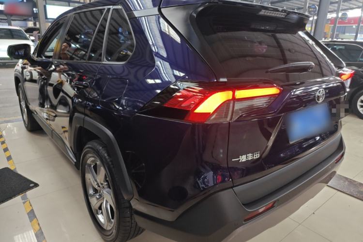 Used Toyota RAV4 2022 2.0L CVT Two-Wheel Drive Fashion Plus Edition Left Side