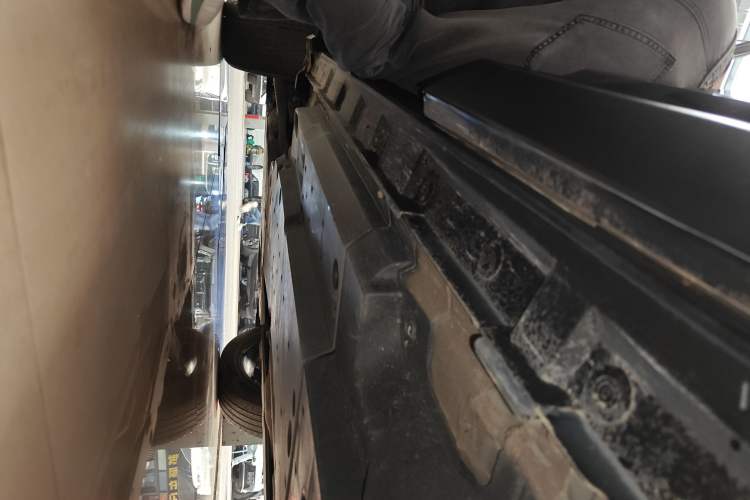 Used Toyota RAV4 2022 2.0L CVT Two-Wheel Drive Fashion Plus Edition Left Side Sill