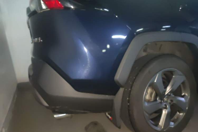 Used Toyota RAV4 2022 2.0L CVT Two-Wheel Drive Fashion Plus Edition Rear Right 45 Deg