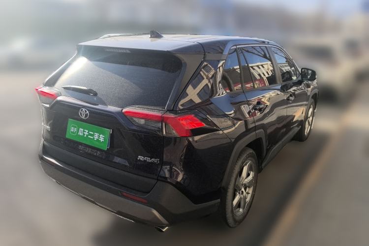 Used Toyota RAV4 2022 2.0L CVT Two-Wheel Drive Fashion Plus Edition Rear Right 45 Deg