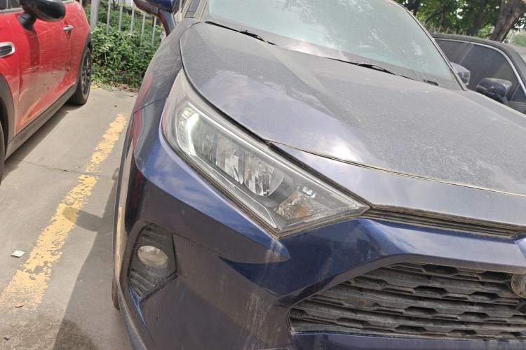 Used Toyota RAV4 2022 2.0L CVT Two-Wheel Drive Fashion Plus Edition Right Front Headlight