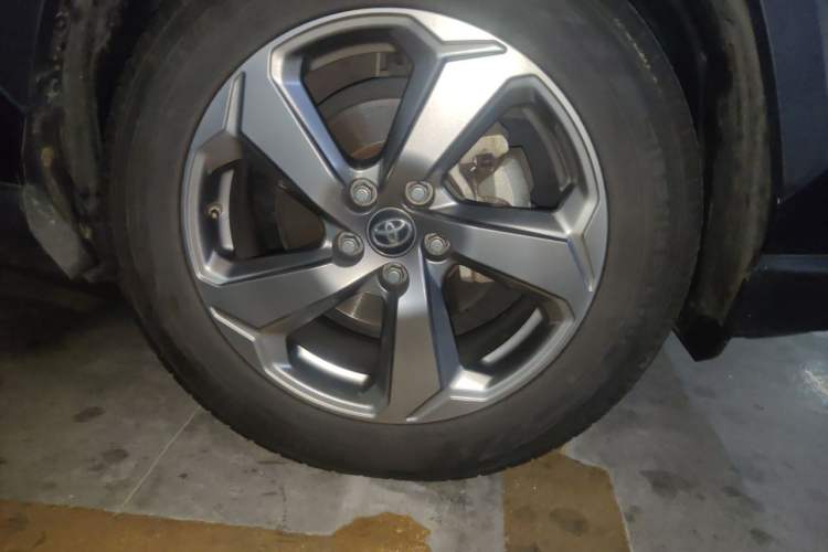 Used Toyota RAV4 2022 2.0L CVT Two-Wheel Drive Fashion Plus Edition Right Front Wheel Hub
