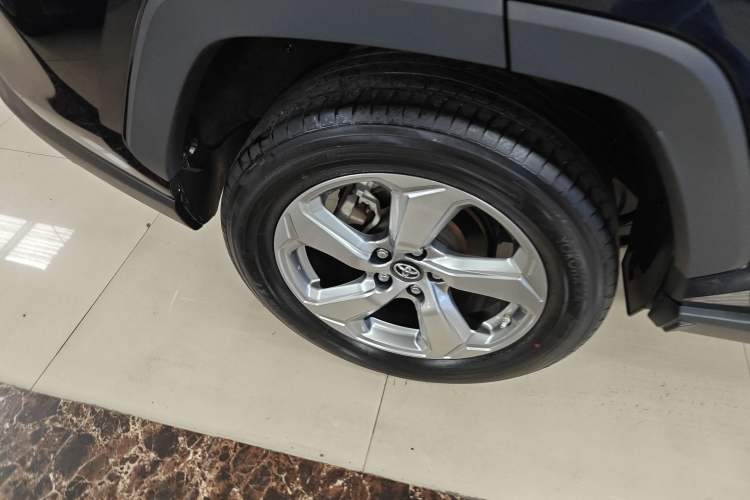 Used Toyota RAV4 2022 2.0L CVT Two-Wheel Drive Fashion Plus Edition Right Rear Wheel Hub