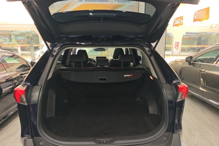 Used Toyota RAV4 2022 Dual-Engine 2.5L E-CVT Four-Wheel Drive Elite Plus Edition Trunk