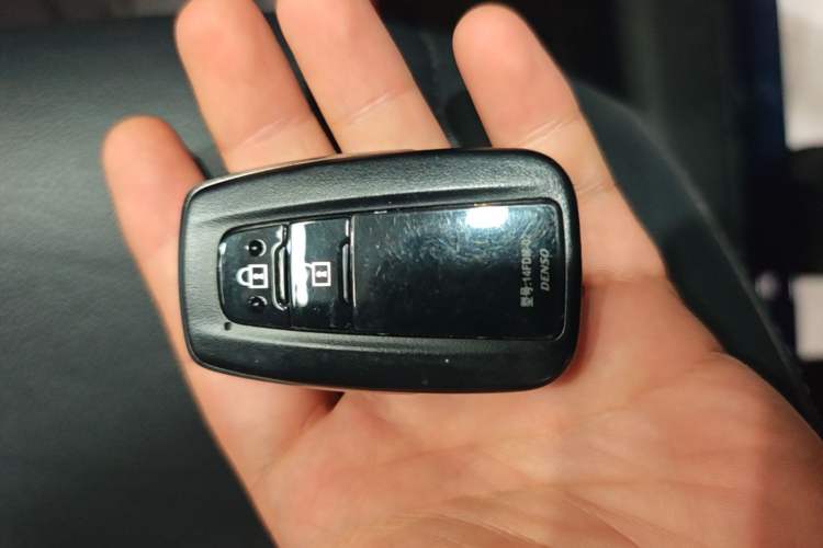 Used Toyota RAV4 2022 Dual-Engine 2.5L E-CVT Four-Wheel Drive Elite Plus Edition Vehicle Key