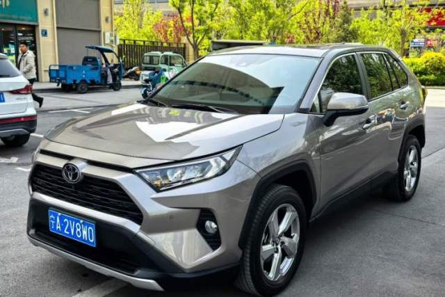 Used Toyota RAV4 2022 2.0L CVT Two-Wheel Drive Fashion Plus Edition