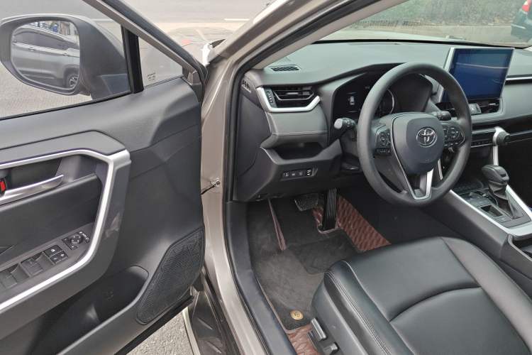 Used Toyota RAV4 2022 Dual-Engine 2.5L E-CVT Two-Wheel Drive Elite Edition Driver Seat