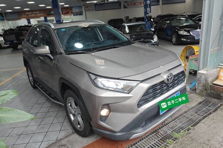 Used Toyota RAV4 2022 2.0L CVT Two-Wheel Drive Fashion Plus Edition Exterior 2