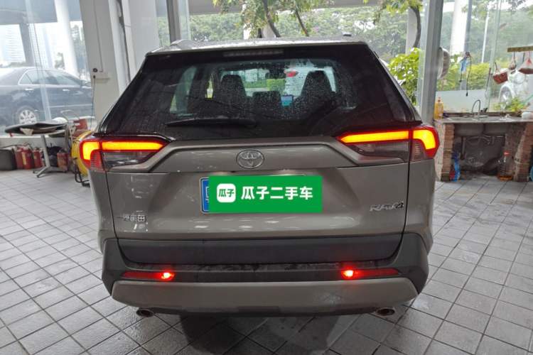 Used Toyota RAV4 2022 2.0L CVT Two-Wheel Drive Fashion Plus Edition Exterior 4