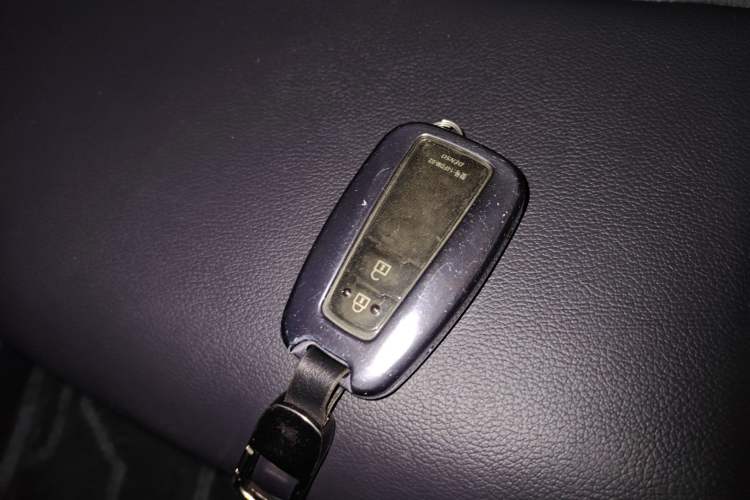 Used Toyota RAV4 2022 2.0L CVT Two-Wheel Drive Fashion Plus Edition Interior 1