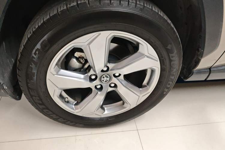Used Toyota RAV4 2022 2.0L CVT Two-Wheel Drive Fashion Plus Edition Left Front Wheel Hub