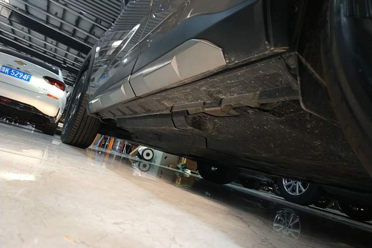 Used Toyota RAV4 2022 2.0L CVT 4x4 Style Plus Edition Left Side Sill